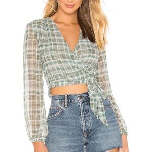 Revolve Superdown TOP - s